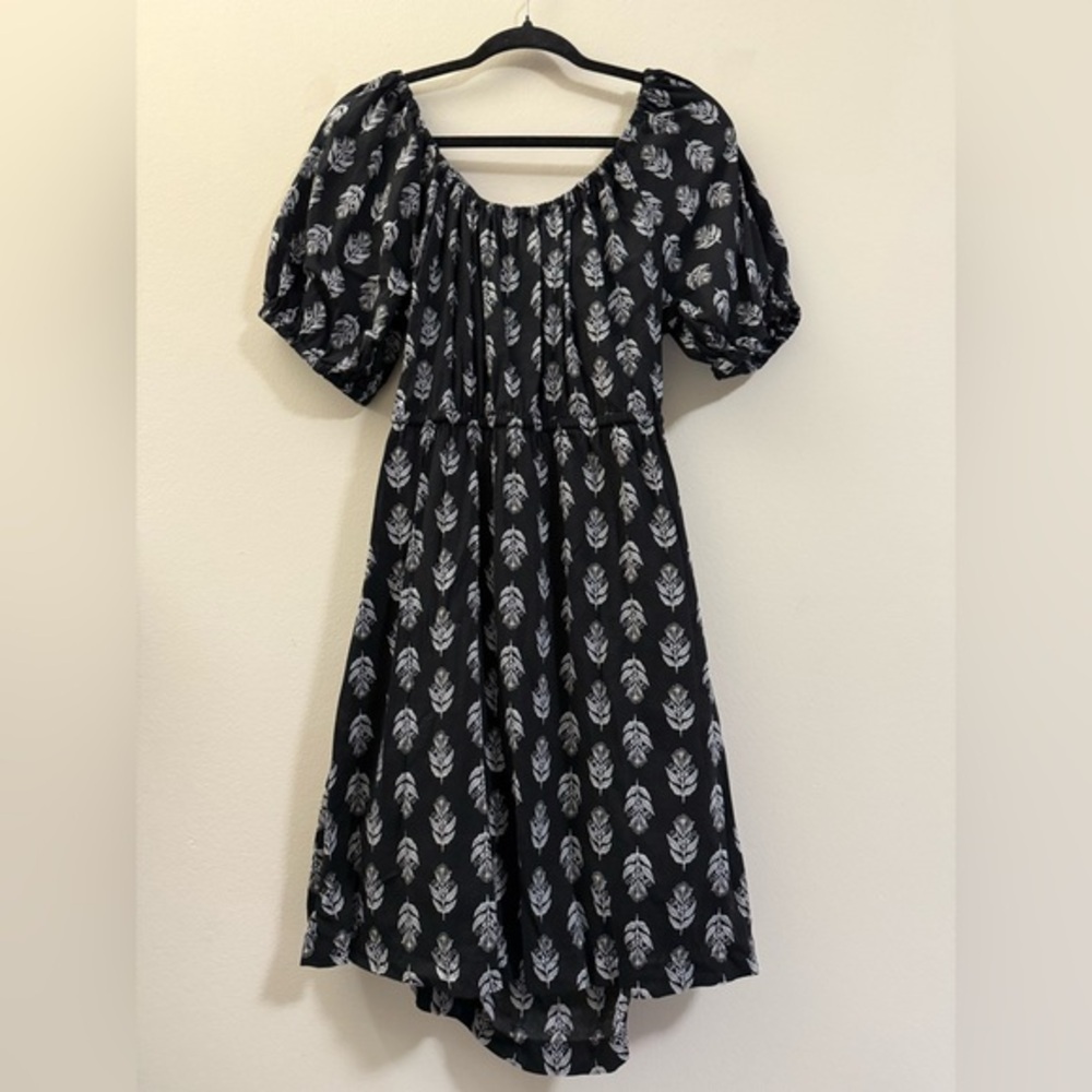 Old‎ Navy Floral Open Back Balloon Sleeve Dress in Black, Cream, & Yellow- L